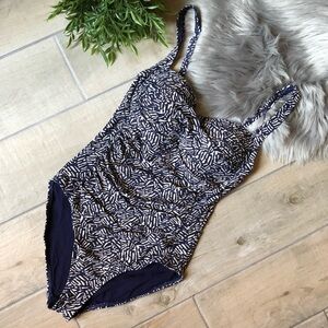 Niptuck swim slimming one piece in navy and cream. Size 6
